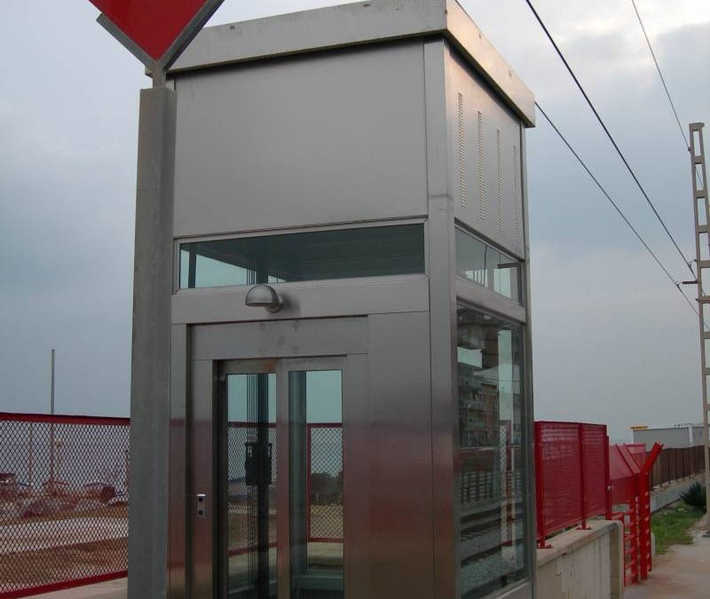 Vilassar de Mar – Ascensors a l’estació de Rodalies