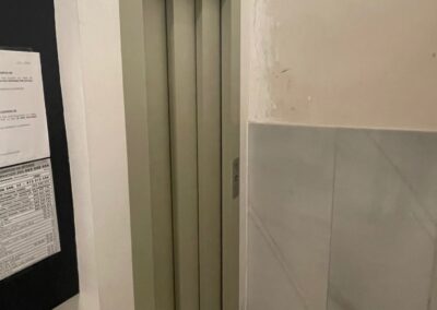 Portes automàtiques de l'ascensor