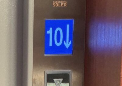 Panell interior de l'ascensor 2