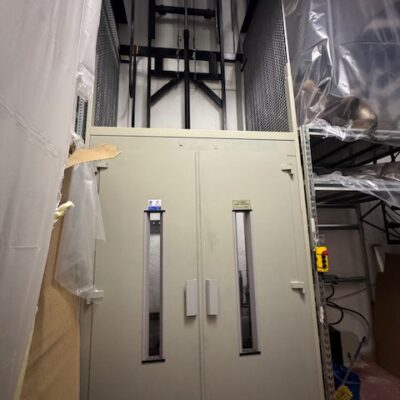 Plataforma de carrega rehabilitada a la reserva d’obres d’Art dels museus de Sitges