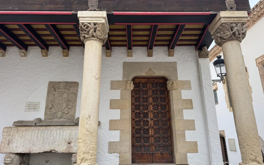 Plataforma de carga rehabilitada en la reserva de obras de arte de los museos de Sitges